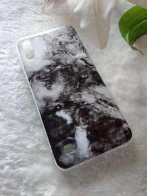 Maskica sa “marble” uzorkom