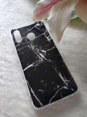 Maskica sa “marble” uzorkom