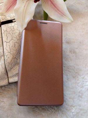 Preklopna magnetna maskica