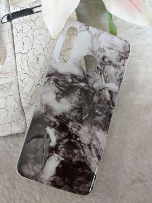 Maskica sa “marble” uzorkom